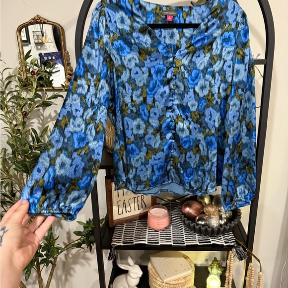 Vince Camuto Blue and Green Button Down Shirt size medium - Picture 2 of 9